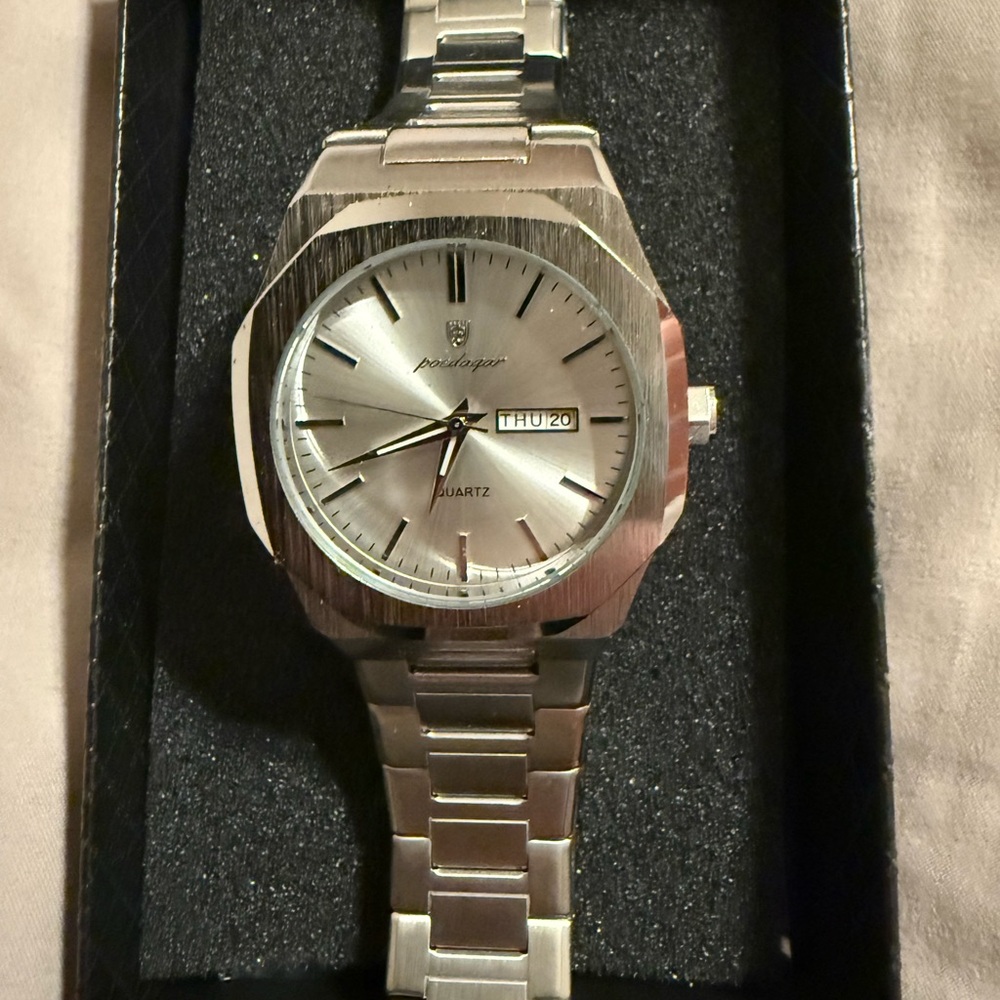 Poedagar Silver Men's Quartz Watch